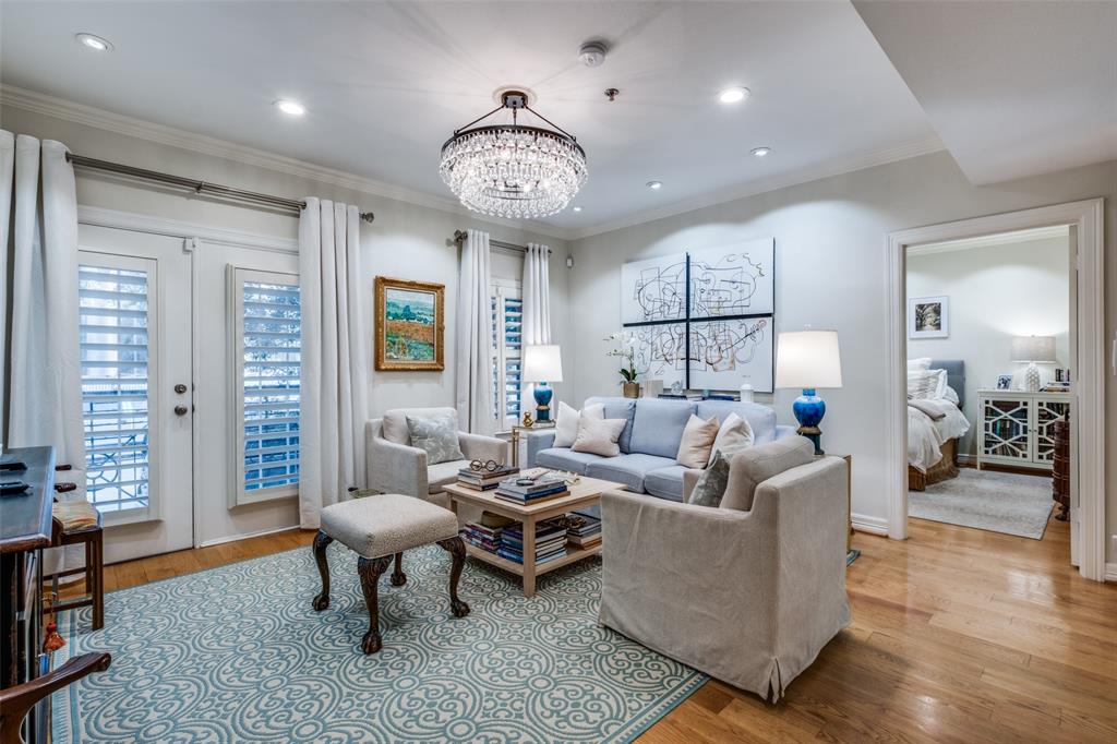 Wyndemere Condo - Residential