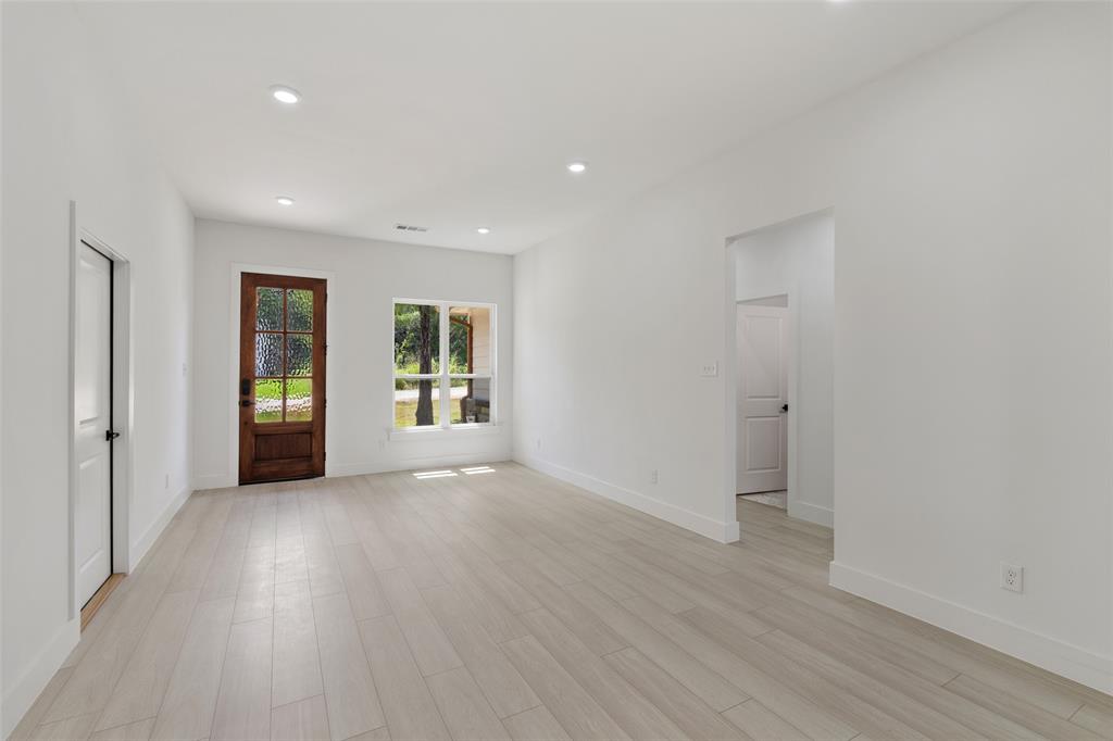 5809 Black Pine Circle