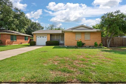 A home in Cleburne