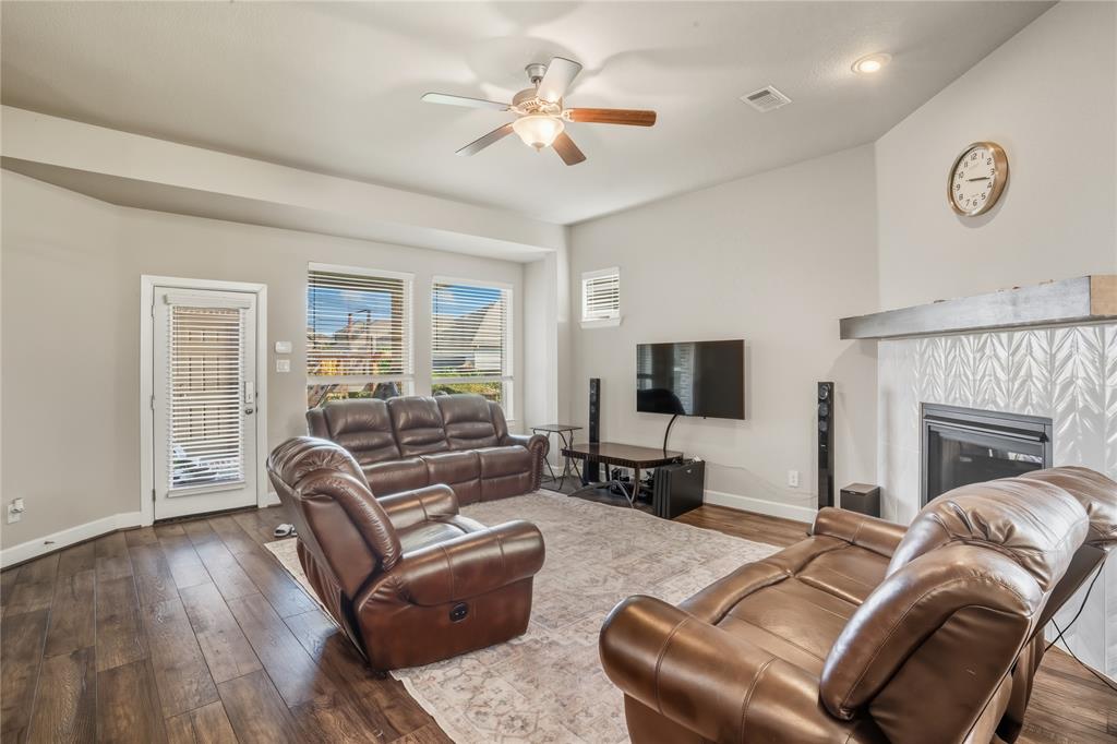 Viridian Village?2A - Residential Lease