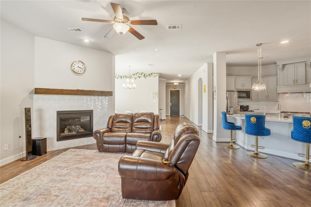 Viridian Village?2A - Residential Lease