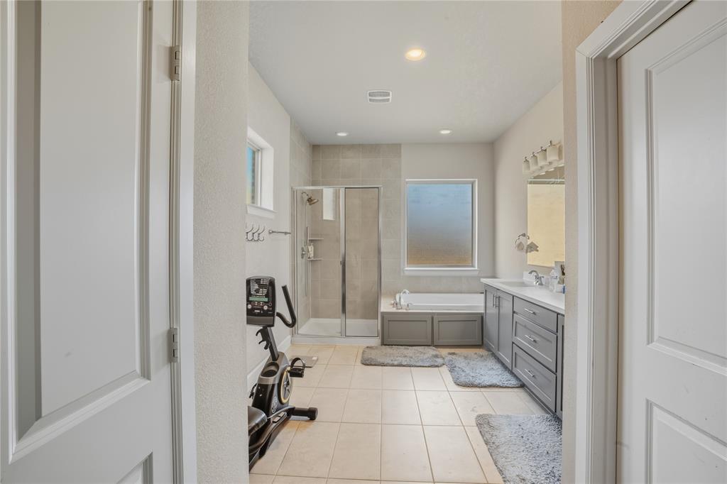 Viridian Village?2A - Residential Lease