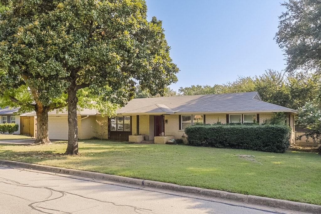 1315 Westcrest Drive
