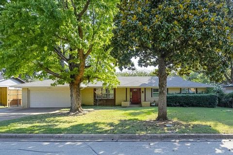 1315 Westcrest Drive Arlington TX 76013