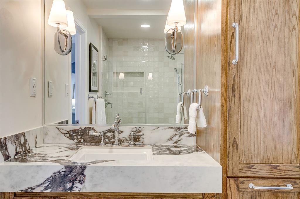 Shelby Condo 2727 - Residential