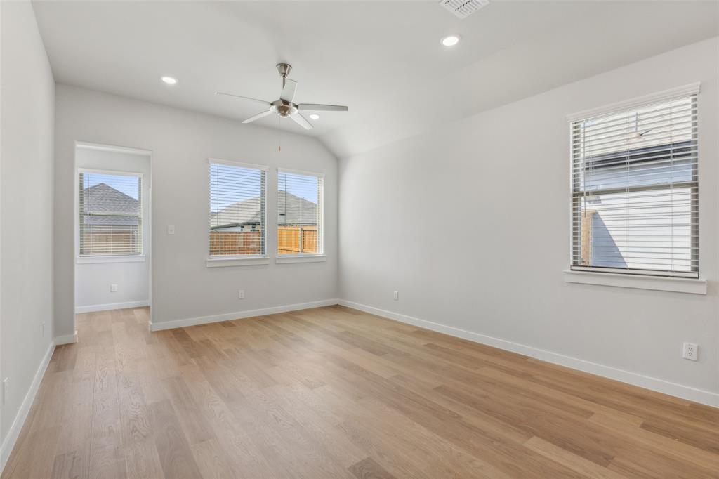 Lakehaven - Residential