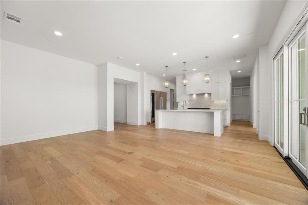 Montrachet - Residential