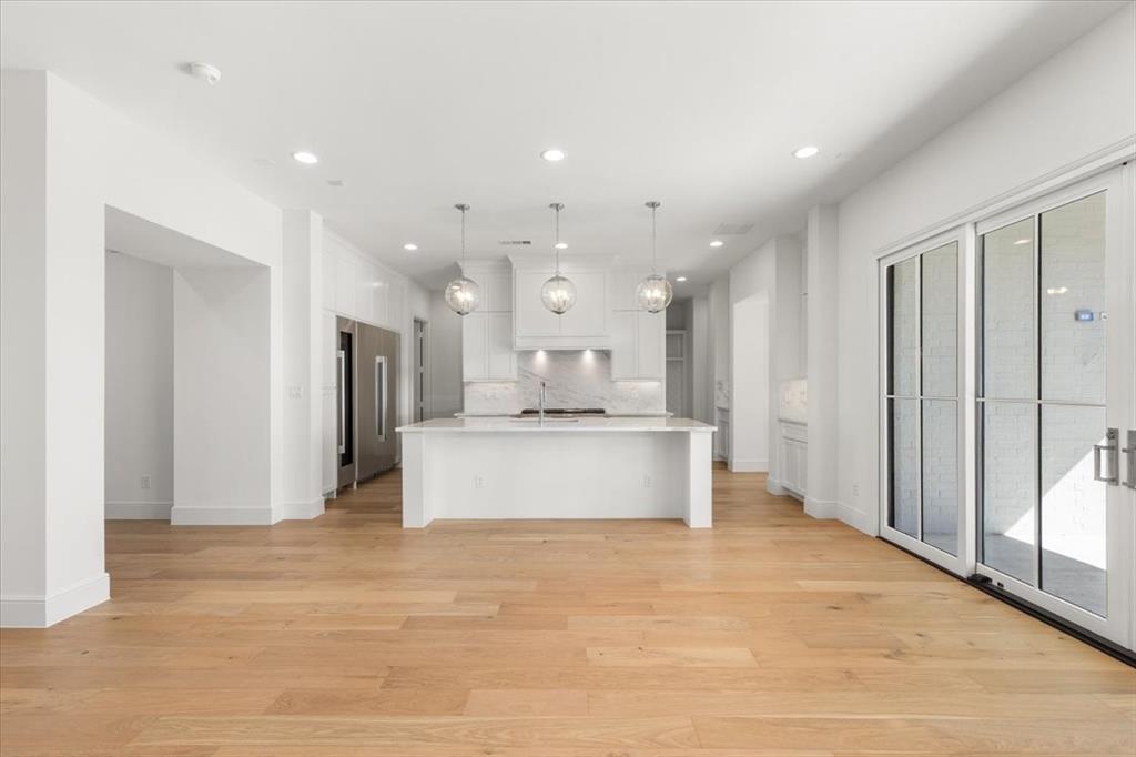 Montrachet - Residential