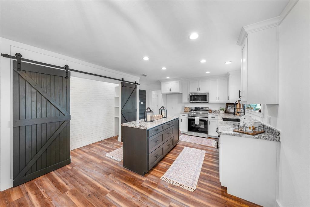 COWBOY HILLS - Residential