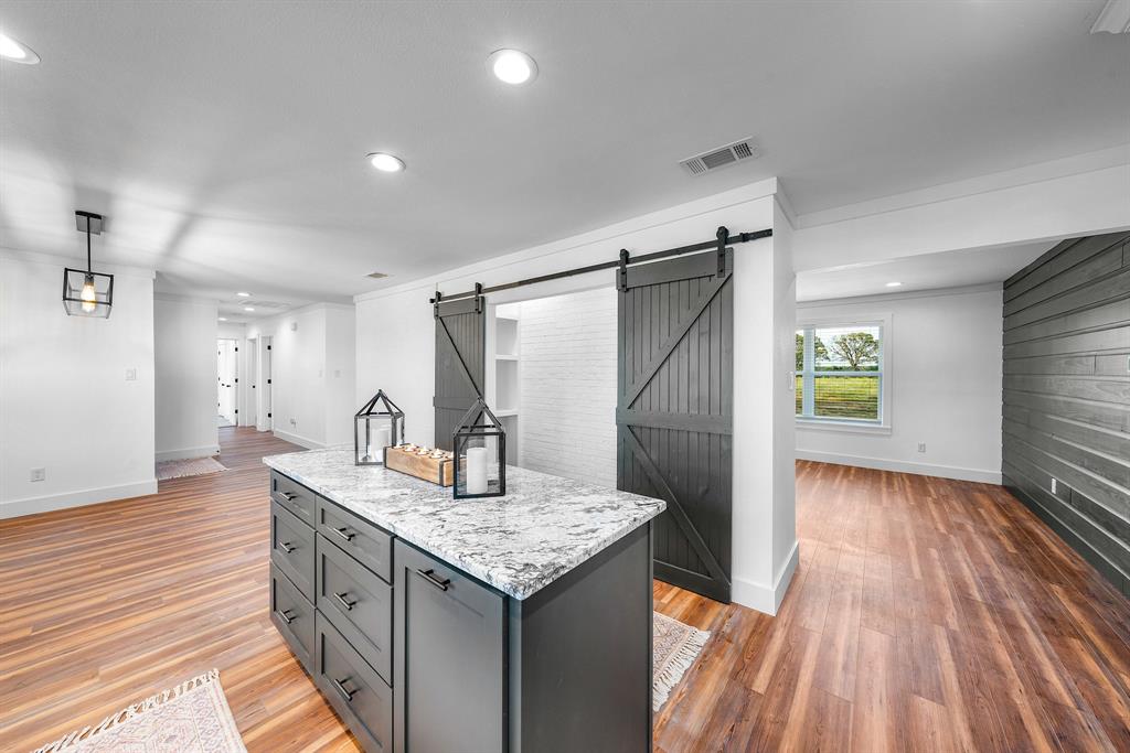 COWBOY HILLS - Residential