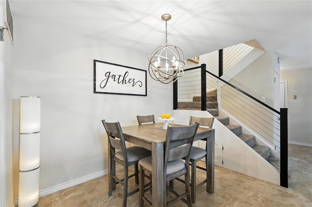 Farmers Branch, Texas 75234, United States, 2 Bedrooms Bedrooms, ,3 BathroomsBathrooms,Residential,Active,168147