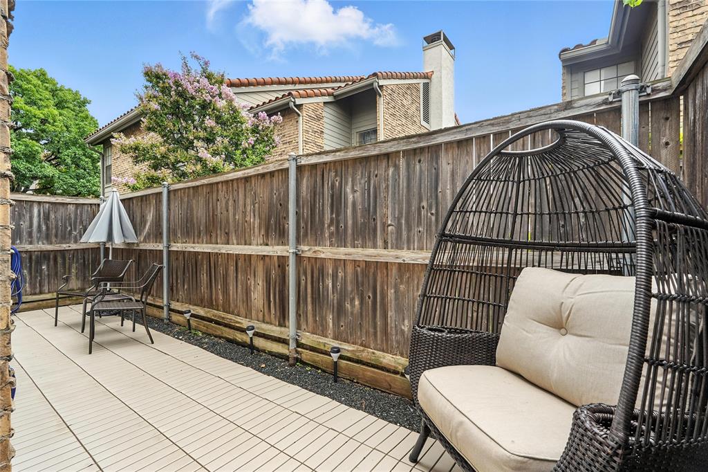 Farmers Branch, Texas 75234, United States, 2 Bedrooms Bedrooms, ,3 BathroomsBathrooms,Residential,Active,168147