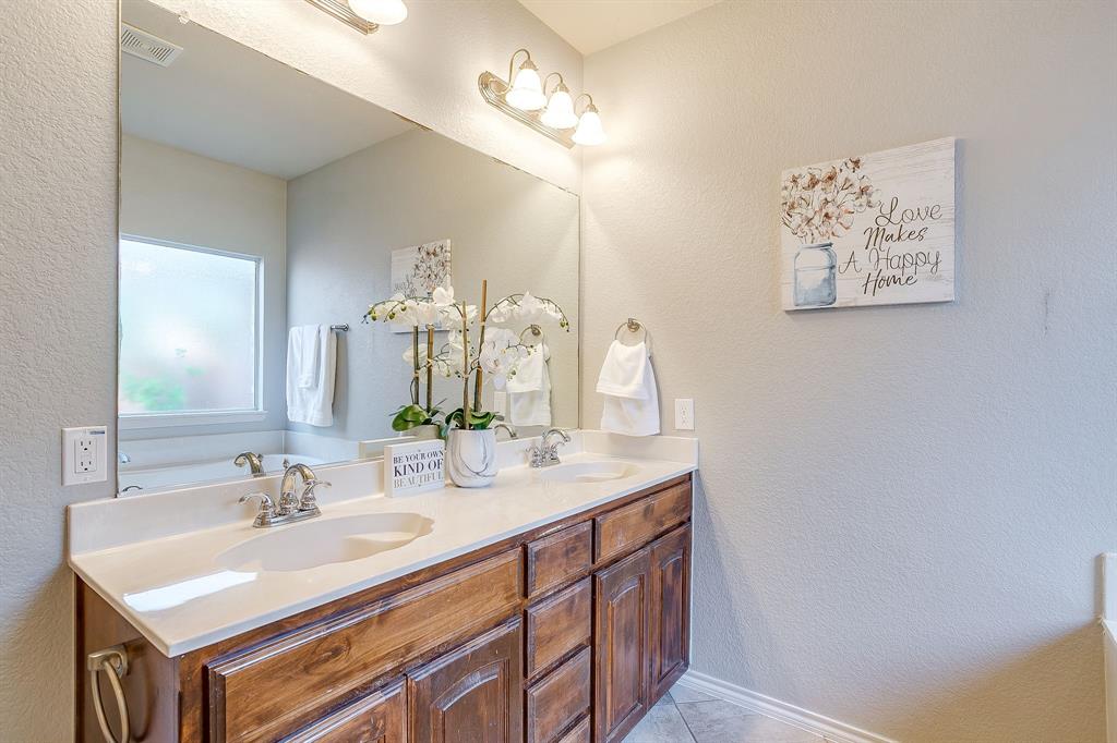 Alexandra Mdws Ph Viii - Residential