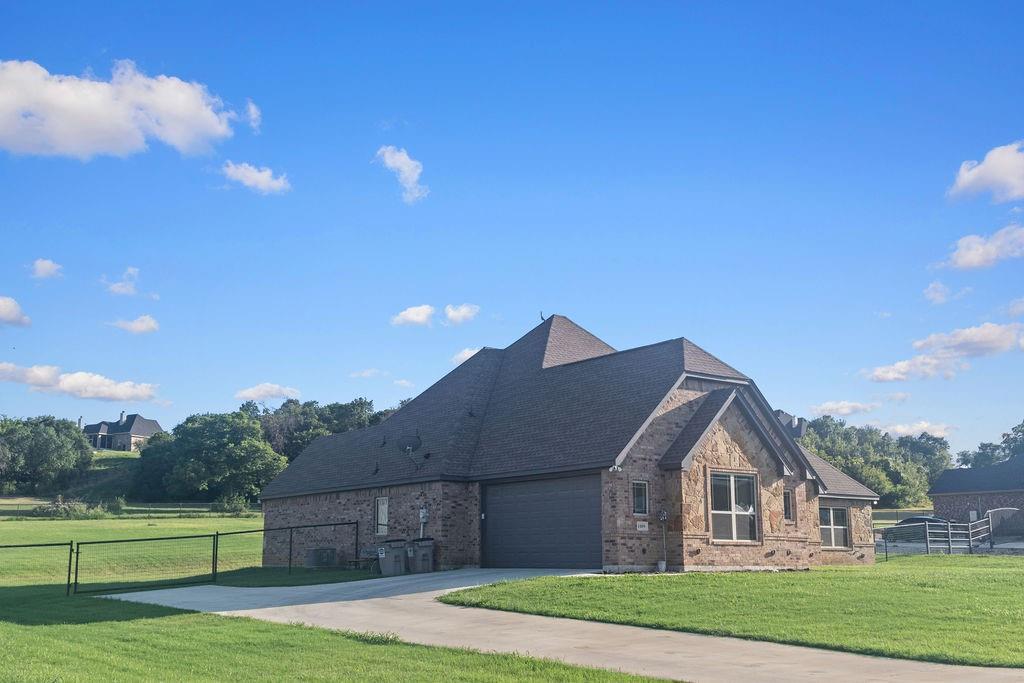 1009 Tex Lane