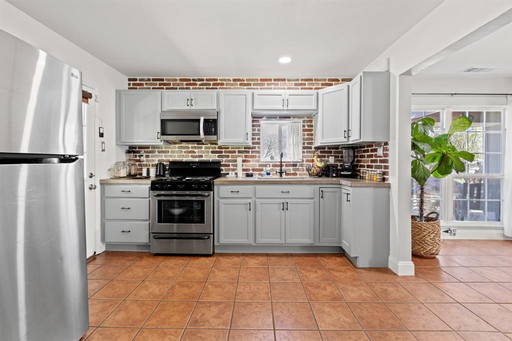 Arlington Terrace Add - Residential Lease