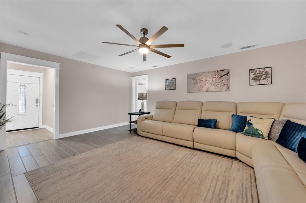 Twin Lakes Estate - Residential