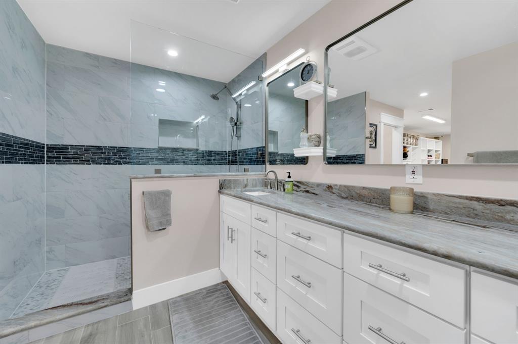 Twin Lakes Estate - Residential