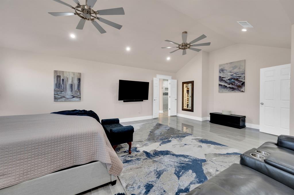 Twin Lakes Estate - Residential