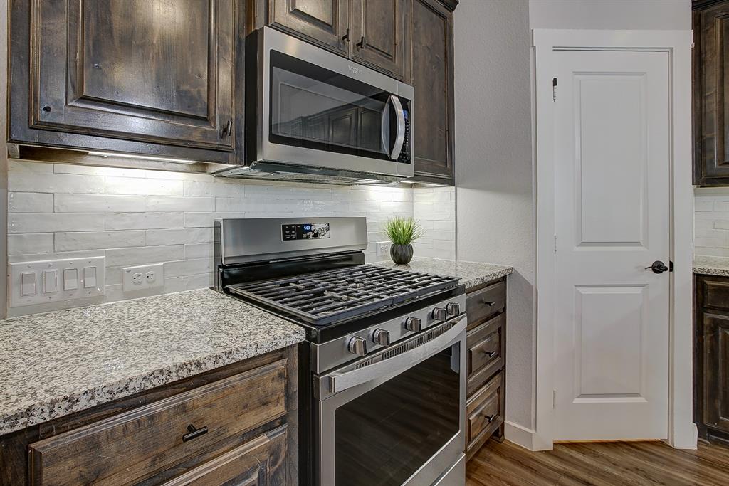 2725 Garden Gate Lane