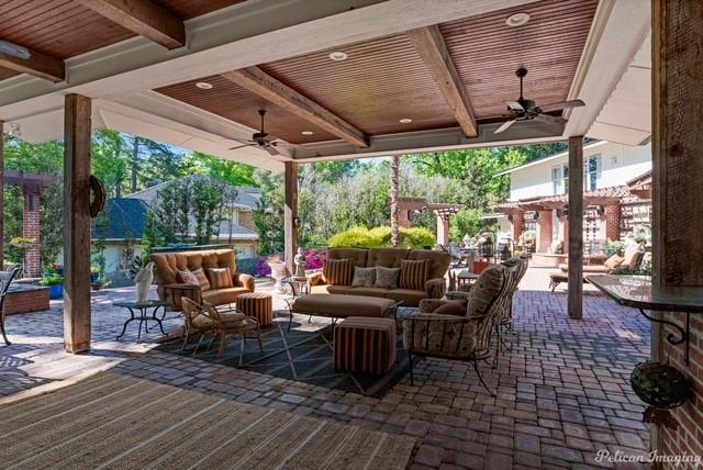 7111 E Ridge Drive