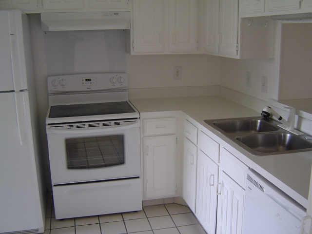 Lakehill Townhomes - Residential Lease