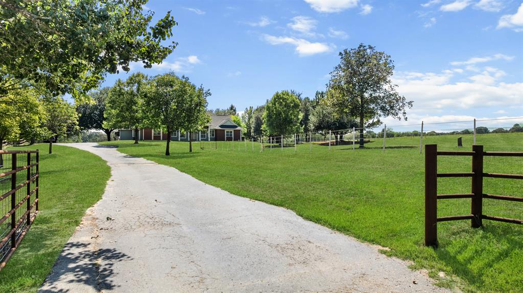 1688 County Road 3118