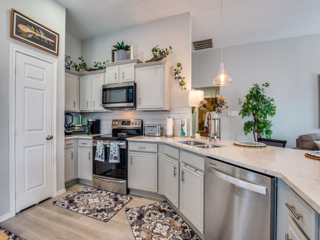 Moffitt Creek Estates - Residential