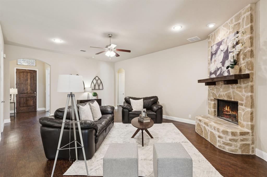 3431 Sequoia Lane