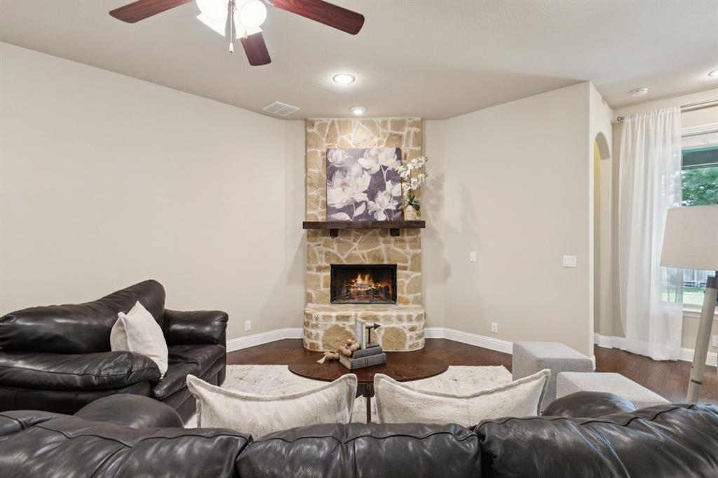 3431 Sequoia Lane