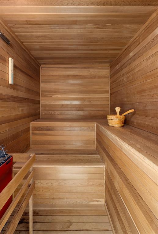 HIGHLAND PARK 4TH INST - Residential