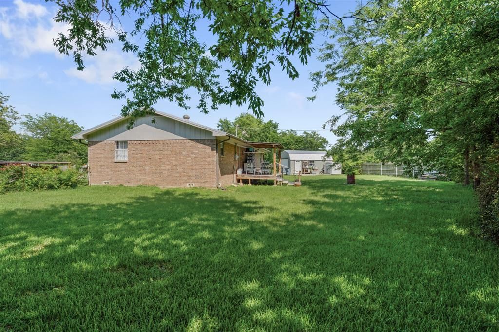 Photo of 236 Circle Drive, Point, TX 75472 (MLS # 21306789)