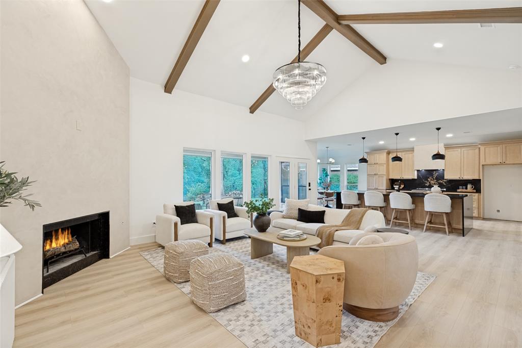 1901 Edgewater Drive