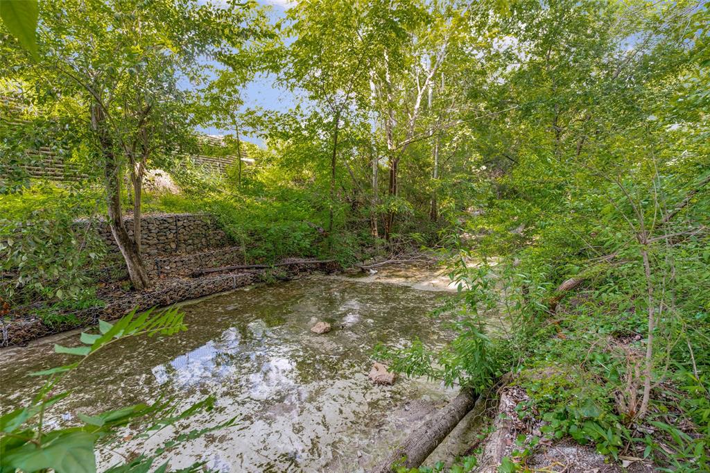 1901 Edgewater Drive