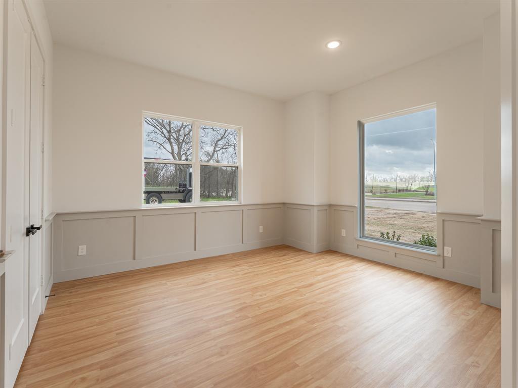 3041 Valentine Street