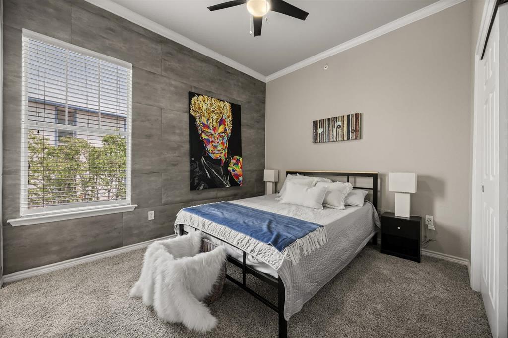 9009 N FM 620 Road 1513