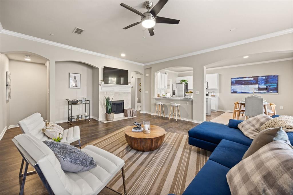 9009 N FM 620 Road 1513