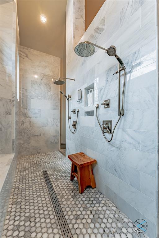 Pinnacle Club - Residential