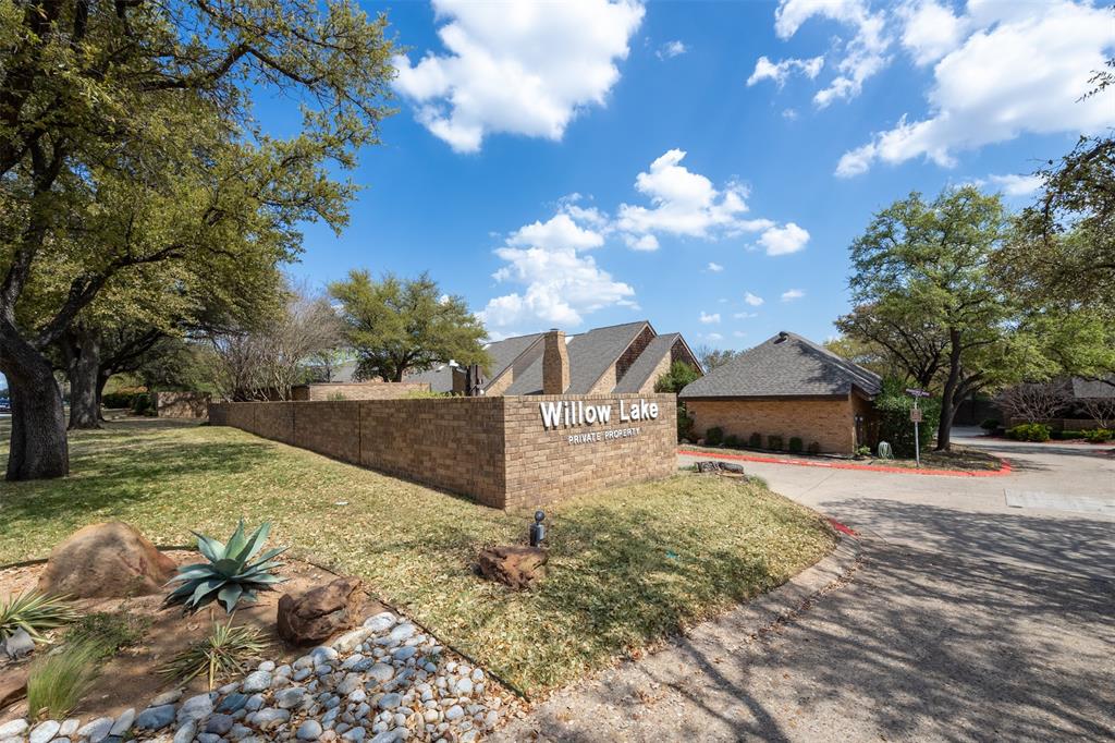 4241 Clear Lake Circle