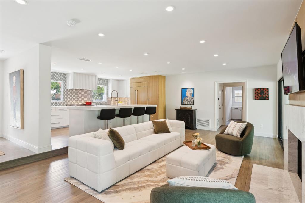 6578 Axton Lane