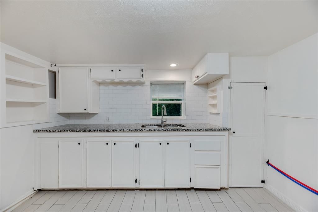 Photo of 821 Bond st Street, Fort Worth, TX 76114 (MLS # 21248421)