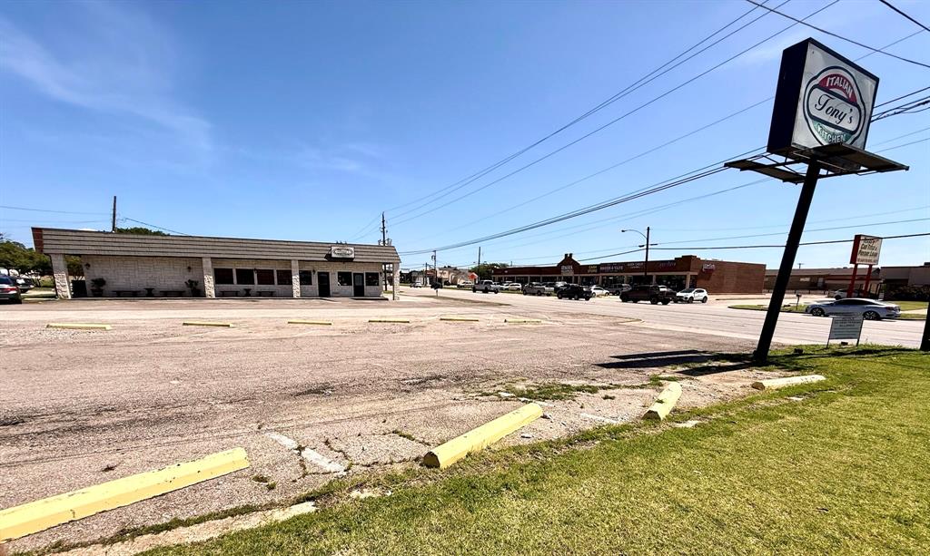 6106 Wesley Street