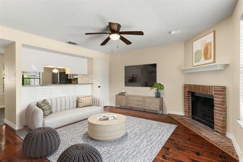 Photo of 716 W Mulberry Street #1C, Denton, TX 76201 (MLS # 21398912)