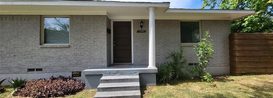 Investment Opportunity in a Prime North Dallas Location!
Excellent opportunity to own an income-producing duplex in a high-demand rental area of North Texas. The property is currently occupied with long-term tenants in place, providing immediate and stable rental income. Conveniently located near major highways, shopping, dining, and employment centers, this property benefits from strong surrounding growth and ongoing area activity. Ideal for investors seeking a long-term investment upside in a well-located Dallas submarket.