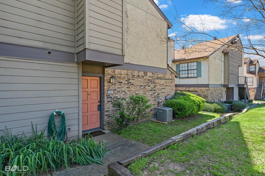 Shreveport, Louisiana 71104, United States, 1 Bedroom Bedrooms, ,2 BathroomsBathrooms,Residential,Pending,39868