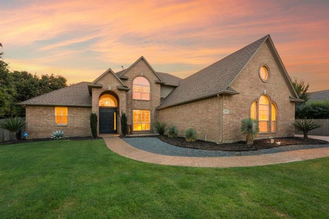 Photo of 1600 Ponderosa Way, Southlake, TX 76092 (MLS # 21320742)