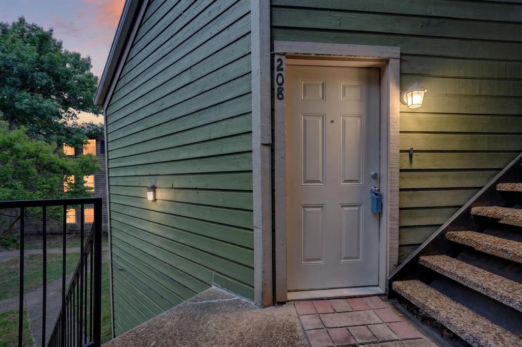 Richland Trace Condos - Residential