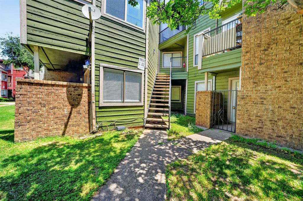 Richland Trace Condos - Residential