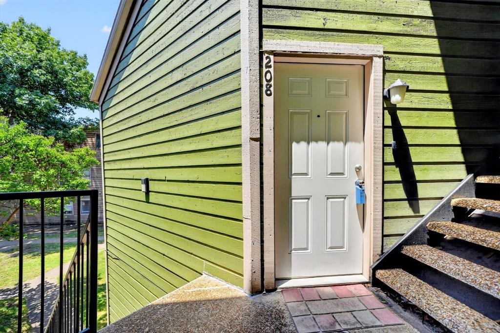 Richland Trace Condos - Residential