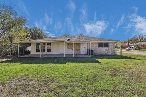 A home in Alvarado