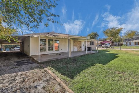 A home in Alvarado